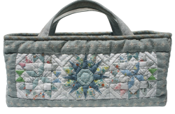 New【柴田明美のパッチワークキット】ひとめぼれ裁縫バッグ　（単品最安送料￥250　代引き除く）